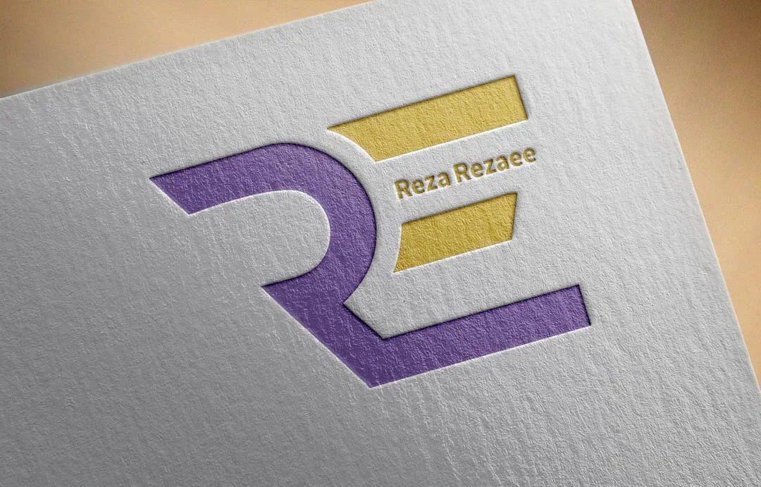 لوگوتایپ اختصاصی اسم Reza با ترکیب حروف R و E